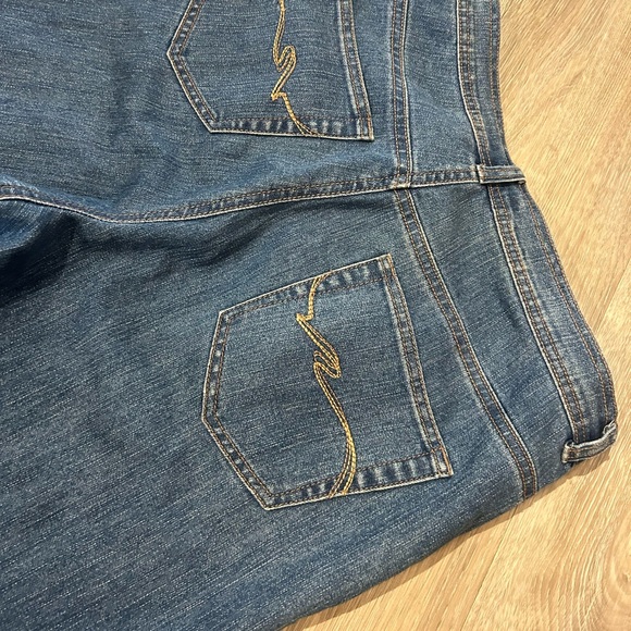 George Straight Cut Jeans - Picture 2 of 5